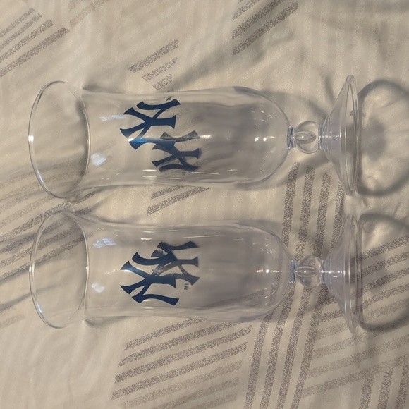 Set of Yankee Hurricane glasses - Picture 1 of 2